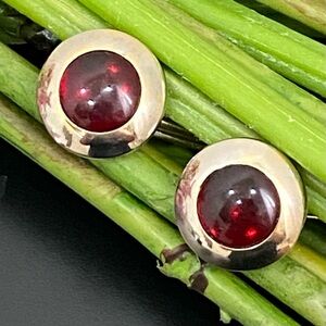 Vintage SWANK Ruby Red Stone Cabochon Gold-tone Cufflinks 8g